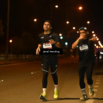 Runner Photo 7718193
