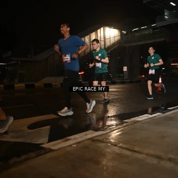 Runner Photo 7718198