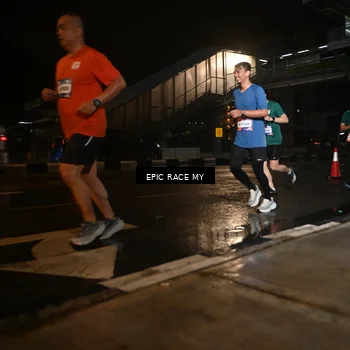 Runner Photo 7718201