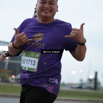 Runner Photo 7718212