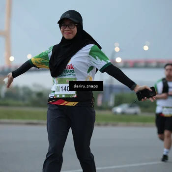 Runner Photo 7718244