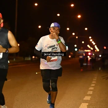 Runner Photo 7718254