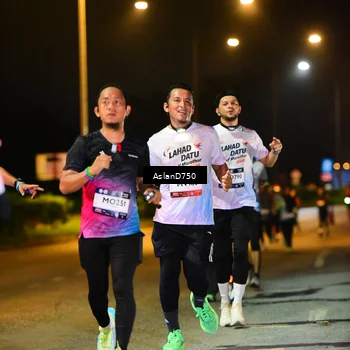 Runner Photo 7718272