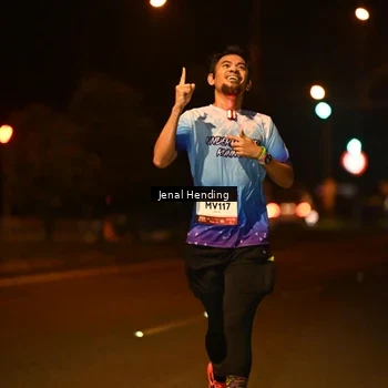 Runner Photo 7718290
