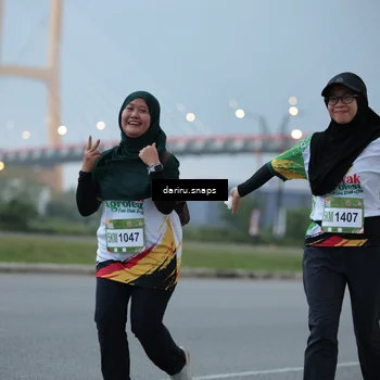 Runner Photo 7718303