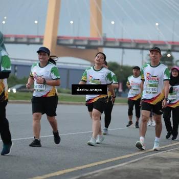 Runner Photo 7718322