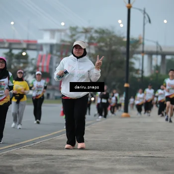 Runner Photo 7718332