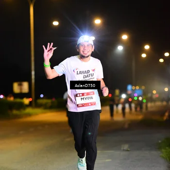 Runner Photo 7718344