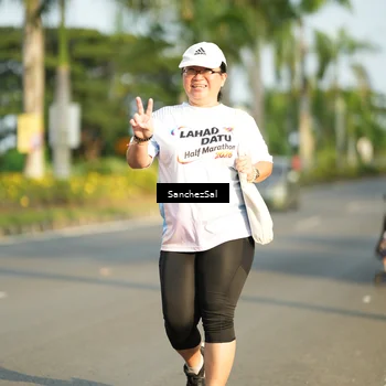 Runner Photo 7718350