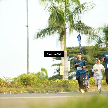 Runner Photo 7718363