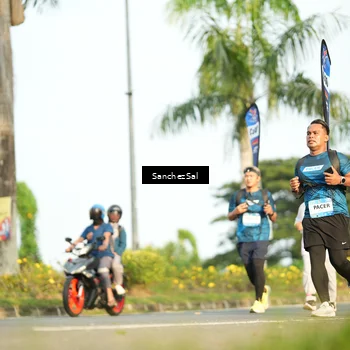 Runner Photo 7718364