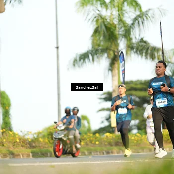 Runner Photo 7718371