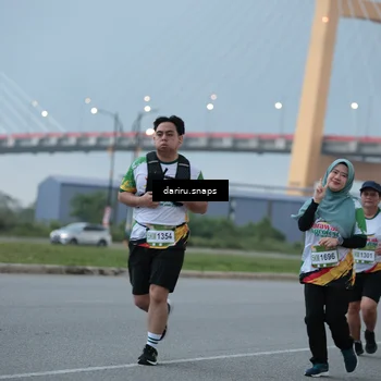 Runner Photo 7718379