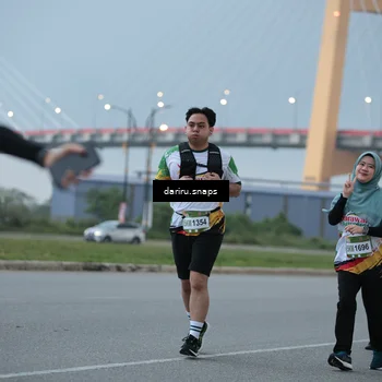Runner Photo 7718402