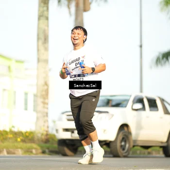 Runner Photo 7718407