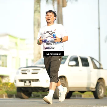 Runner Photo 7718416