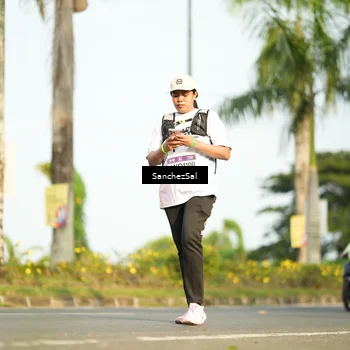 Runner Photo 7718451