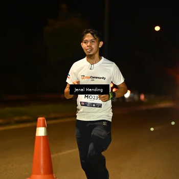 Runner Photo 7718453