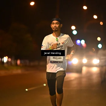 Runner Photo 7718457