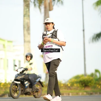 Runner Photo 7718472