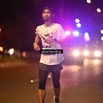 Runner Photo 7718473