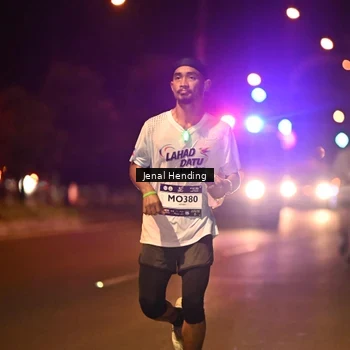 Runner Photo 7718474
