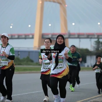 Runner Photo 7718476