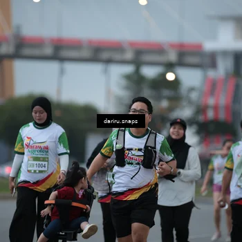 Runner Photo 7718500