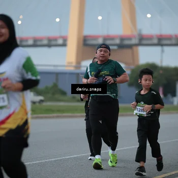 Runner Photo 7718506