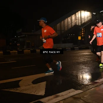 Runner Photo 7718532