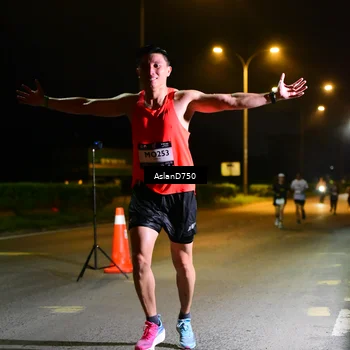 Runner Photo 7718536