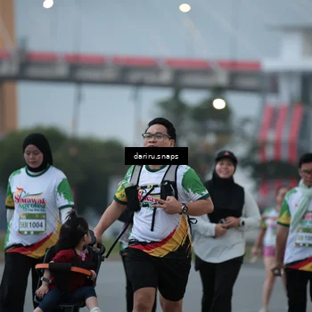 Runner Photo 7718542