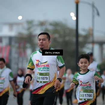 Runner Photo 7718562