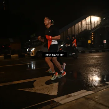 Runner Photo 7718572
