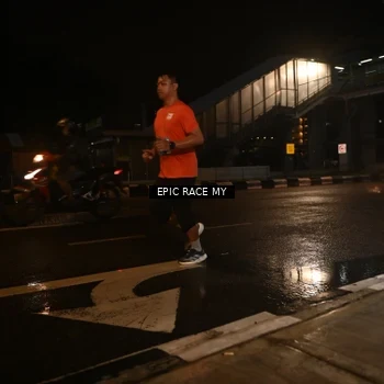 Runner Photo 7718594