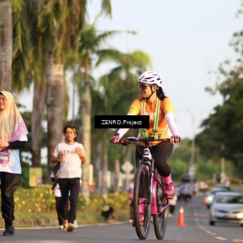 Runner Photo 7718599