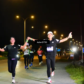Runner Photo 7718617