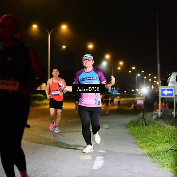 Runner Photo 7718643