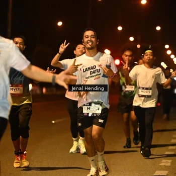 Runner Photo 7718674