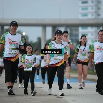 Runner Photo 7718675