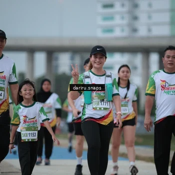 Runner Photo 7718678