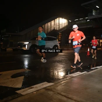 Runner Photo 7718681