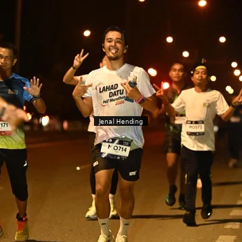 Runner Photo 7718685