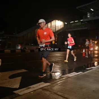 Runner Photo 7718687