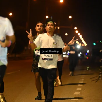 Runner Photo 7718690