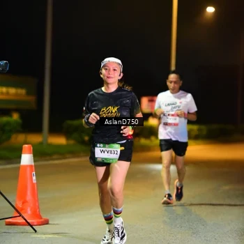 Runner Photo 7718696