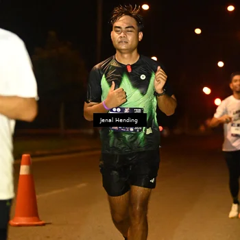 Runner Photo 7718705
