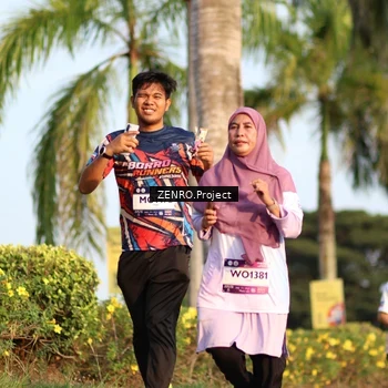 Runner Photo 7718715