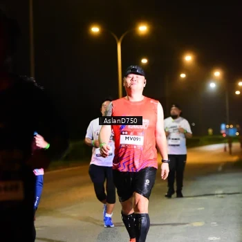 Runner Photo 7718735