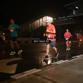 Runner Photo 7718736